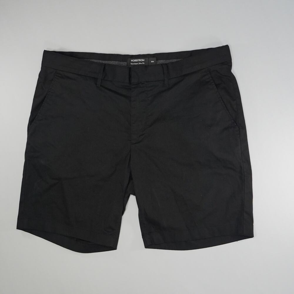 Nordstrom Men's Coolmax Stretch Shorts in Black - 35W